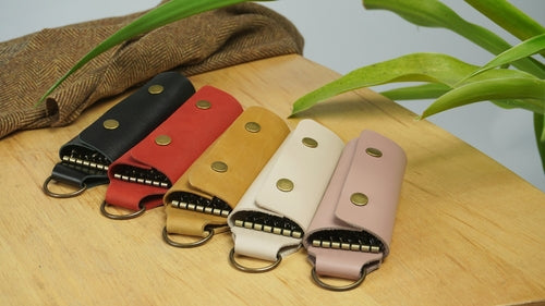 Personalized Keychain Holder, Leather Custom Cute Pouch Holder for Men